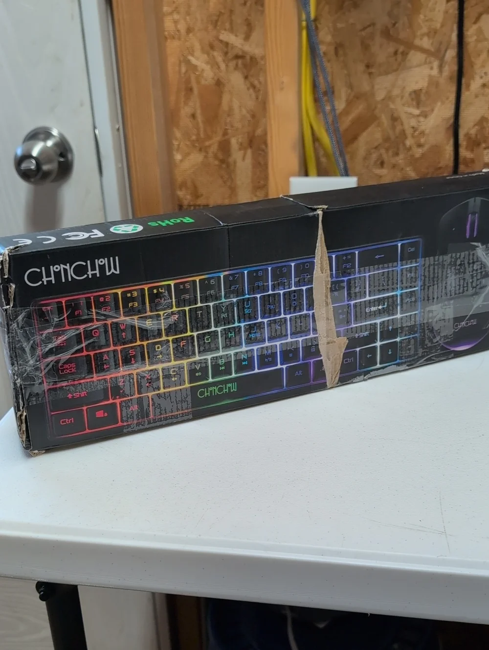 K62 RGB Backlight Keyboard — White. (95)